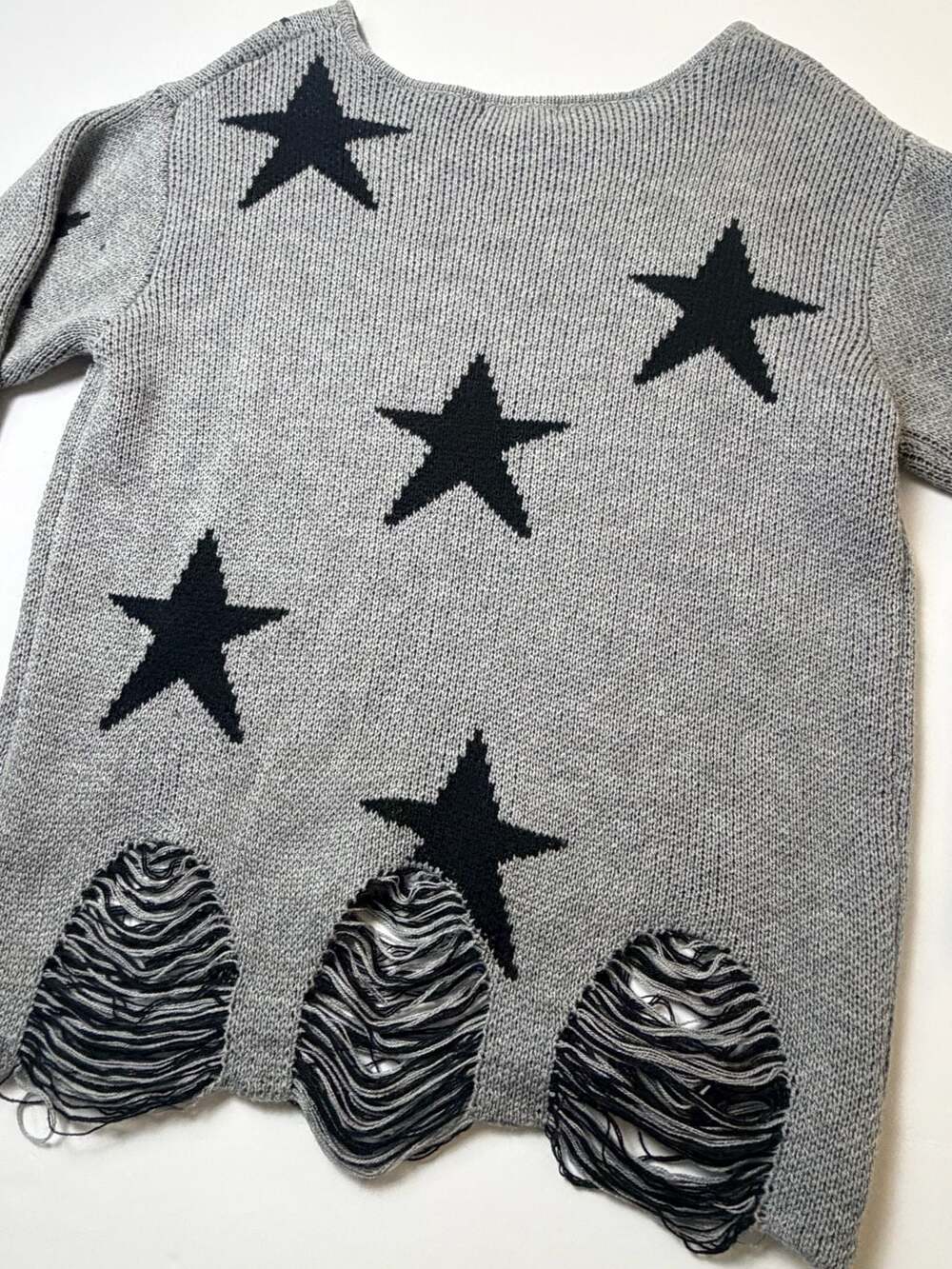 Zenana Distressed Star Knit Sweater Gray Black Long Sleeve Women’s Medium - Picture 6 of 11